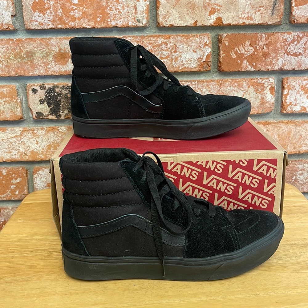 Vans Comfycush Sk8-Hi classic Blk/Blk size 9.5 womens